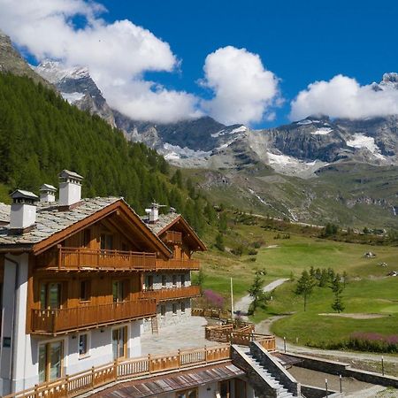بيريوِل تْشيرفينيا 3 Chalets Aparthotel المظهر الخارجي الصورة