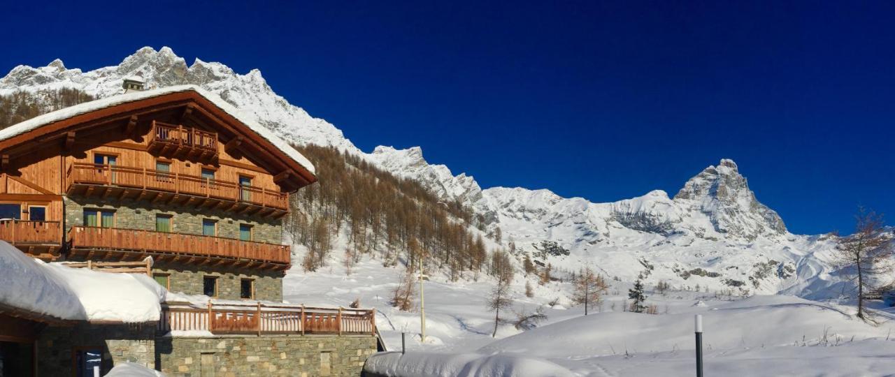 بيريوِل تْشيرفينيا 3 Chalets Aparthotel المظهر الخارجي الصورة