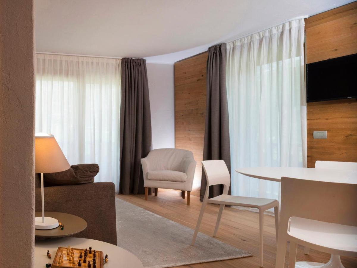 بيريوِل تْشيرفينيا 3 Chalets Aparthotel المظهر الخارجي الصورة
