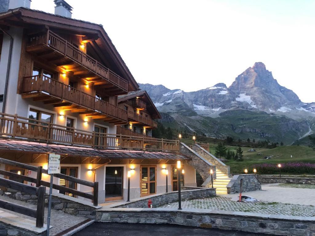 بيريوِل تْشيرفينيا 3 Chalets Aparthotel المظهر الخارجي الصورة